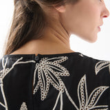 Top Broderie Hojas Blanco y Negro