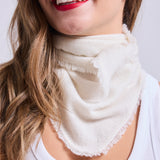Bufanda Triangular Cashmere Lentejuela Crudo