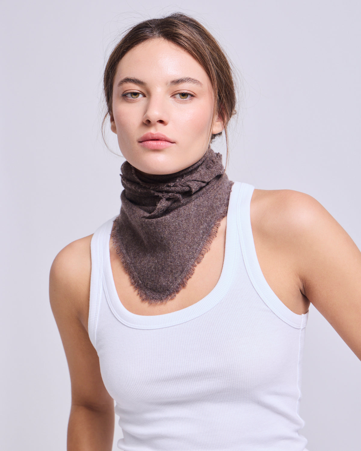 Bufanda Triangular Cashmere Chocolate - U